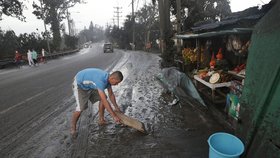 Filipínská sopka Taal se probudila k životu (13. 01. 2019).