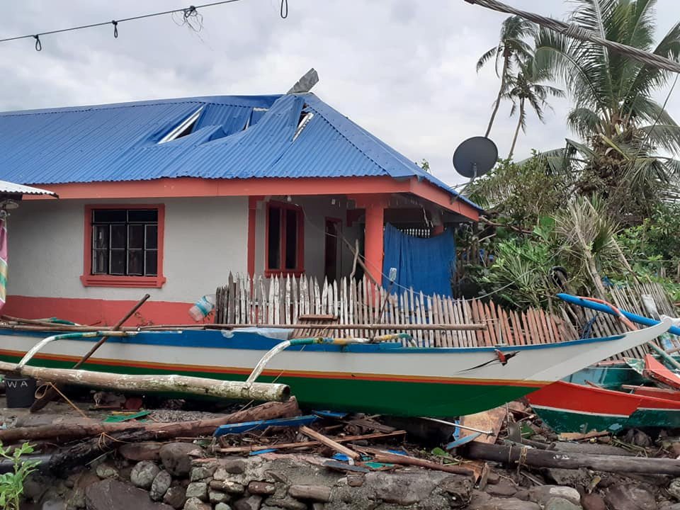 Filipíny zasáhl tajfun Phanfone. vyžádal si nejméně 50 obětí, (31.12.2019).