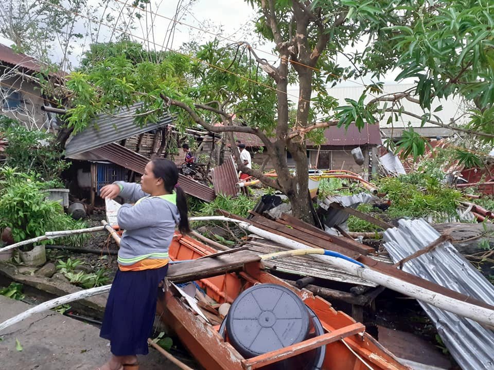 Filipíny zasáhl tajfun Phanfone. vyžádal si nejméně 50 obětí, (31.12.2019).