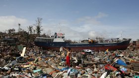 Podle nových odhadů zabil tajfun na Filipínách 10.000 lidí