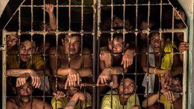 Z věznice na Filipínách po přepadení uprchlo přes 20 vězňů.