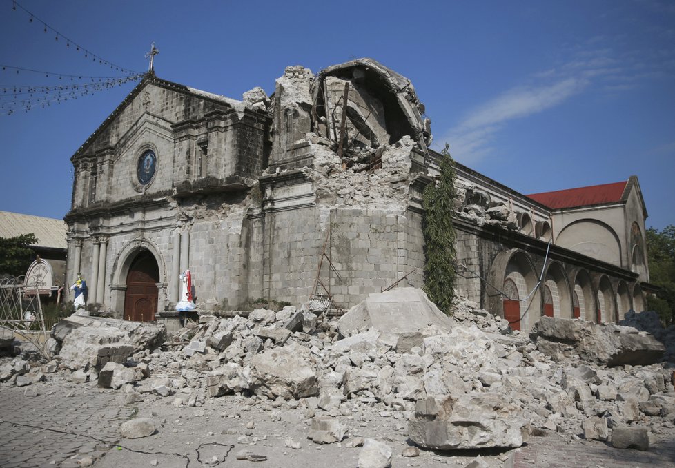 Filipíny se nedávno potýkaly s obřím zemětřesením.