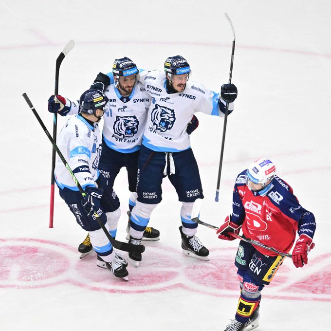 Sparta po skalpu Třince dál první, Liberec porazil Dynamo. Otočka Komety, uspělo i Kladno Sparta po skalpu Třince dál první, Liberec porazil Dynamo. Otočka Komety, uspělo i Kladno