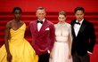 Herci a herečky Lashana Lynchová, Daniel Craig, Léa Seydouxová a režisér Cary Fukunaga na světové premiéře nové bondovky Není čas zemřít v Royal Albert Hall v Londýně 28. září 2021.