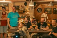 Nová komedie Dovolená v Českém ráji dokazuje, že nic neprověří vztah lépe než společná rekreace