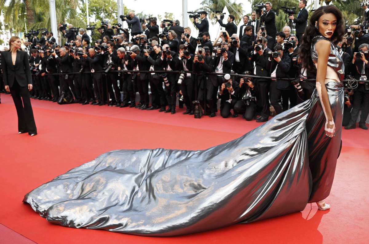 Filmový festival v Cannes předvedl nejen róby povedené...