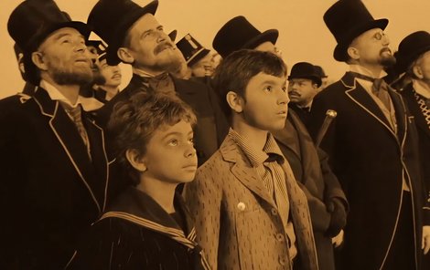 Zemanova Ukradená vzducholoď (1966) se jako nová vrátila do kin loni na podzim i díky lidem z Národního filmového archivu.
