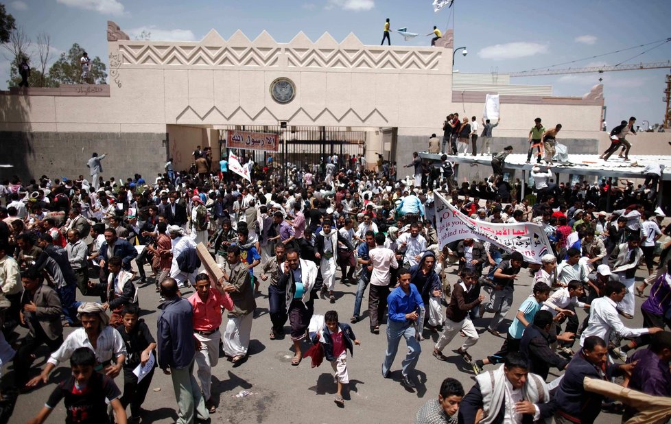 Protesty v Jemenu proti skandálnímu snímku o Mohamedovi