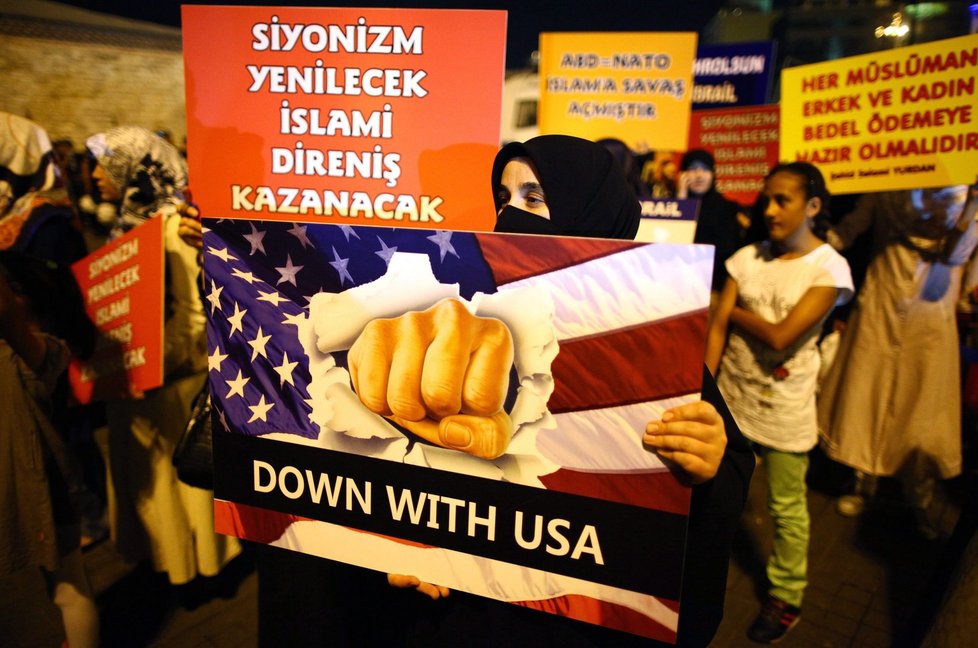 Protiamerické protesty v tureckém Istanbulu