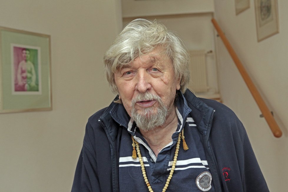 Ve věku 80 let zemřel kameraman Miroslav Ondříček.