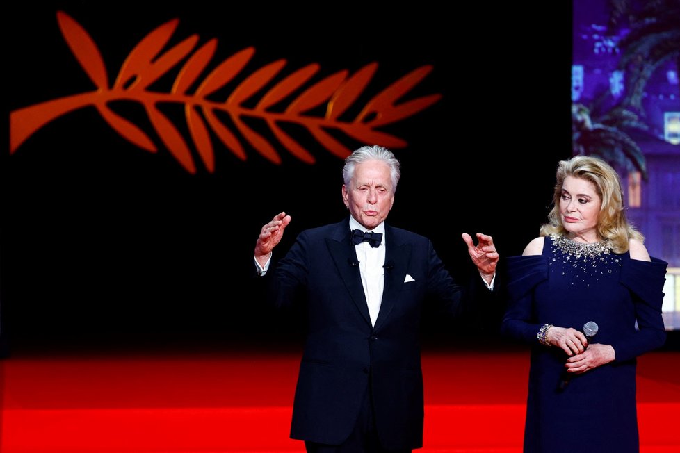 76. ročník Filmového festivalu Cannes: Michael Douglas a Catherine Deneuve