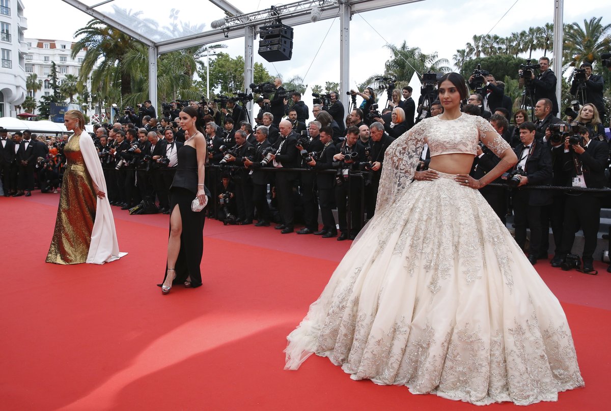 Hvězd v Cannes letos moc není, zato módy je tu habaděj!