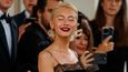 Filmový festival v Cannes: dcera Juda Lawa Iris vyrostla do krásy