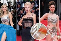 „Nestydy" na rudém koberci v Cannes: Nahá vulva a přetékající výstřihy!