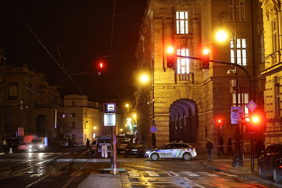 Střelba na Filozofické fakultě UK v Praze (21.12.2023)