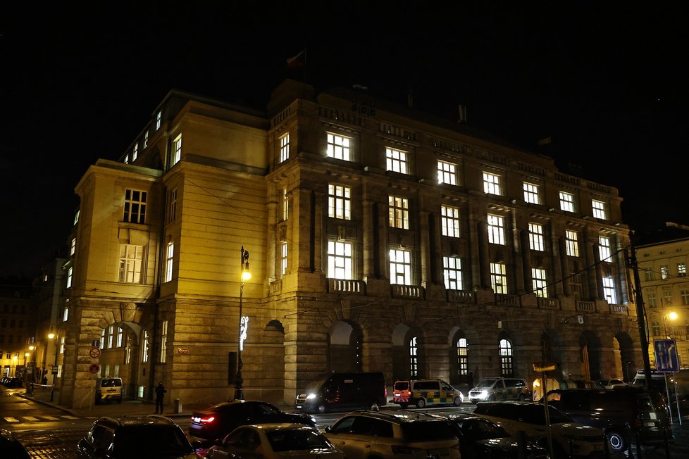 Střelba na Filozofické fakultě v Praze (21.12.2023)