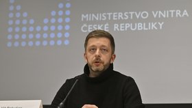 Ministr vnitra Vít Rakušan (STAN) na tiskovce (22.12.2023)