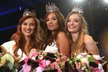 Česká Miss 2018 Lea Šteflíčková z Ústí nad Labem (uprostřed), druhá Jana Šišková ze Zubří (vlevo) a třetí Tereza Křivánková z Prahy (vpravo)