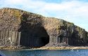 Ostrov Staffa s Fingalovou jeskyní