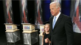 2007: Tehdy 9letá Finnegan Bidenová s Joem Bidenem