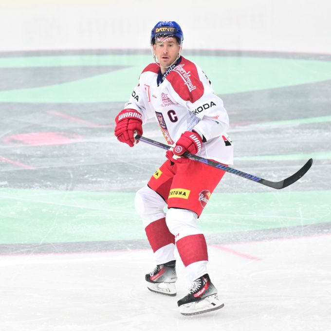 ONLINE: Česko - Finsko 1:0. Skvělá teč Červenky posílá domácí do vedení ONLINE: Česko - Finsko 1:0. Skvělá teč Červenky posílá domácí do vedení