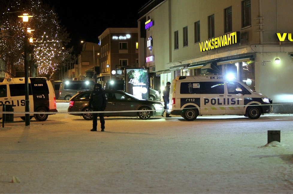 Ve Finsku muž zastřelil před restaurací tři ženy.