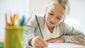 Finské děti nedostávají domácí úkoly. Když se dětem věnujete intenzivně, naučíte je všechno ve škole, tvrdí finští učitelé.
