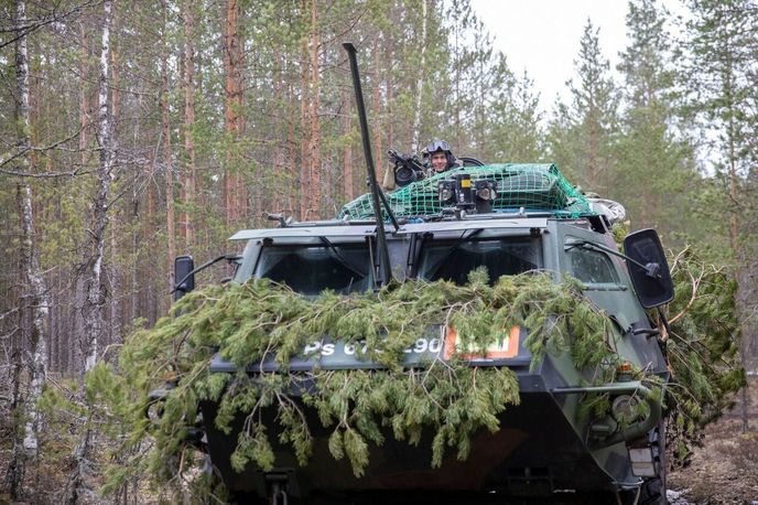 Finští vojáci se chystají do NATO.