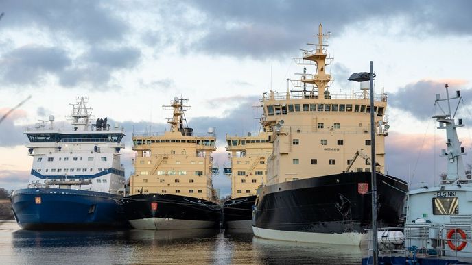 Finské ledoborce mají pomoci chránit americké zájmy v Arktidě. Finské ledoborce mají pomoci chránit americké zájmy v Arktidě.