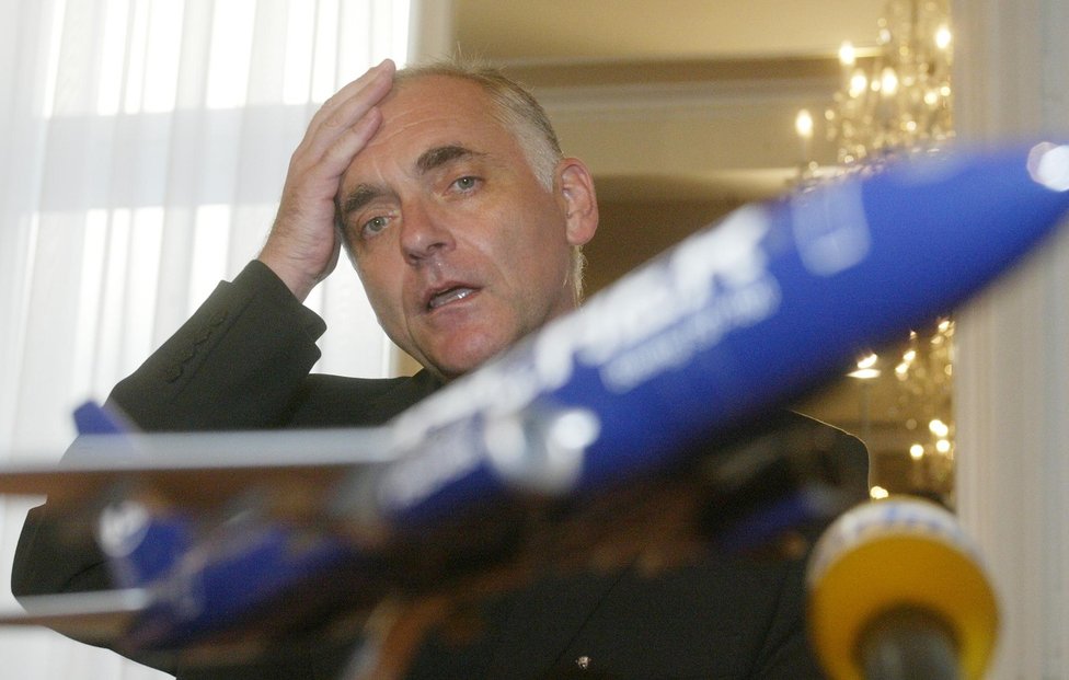 Strmý pád devadesátkového krále dovolených Fischera. Od prodeje firmy ropnému magnátovi až po stíhání Němci Strmý pád devadesátkového krále dovolených Fischera. Od prodeje firmy ropnému magnátovi až po stíhání Němci