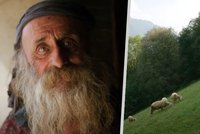 Poustevník žije o samotě již 52 let: Společnost mi dělají jen ovce, tvrdí