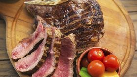 Flank steak na grilu: Nezapomenutelná pochoutka, která se bude rozpadat na jazyku