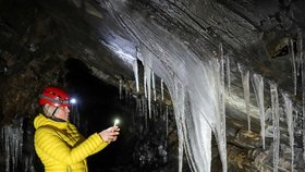 Mráz čaroval u Oder ve Flascharově dole: Ledouchy se tu objeví jen na pár dní v roce 