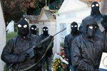 Militanti z Korsiky varují islamisty: Něco zkusíte a nebudeme si brát servítky.