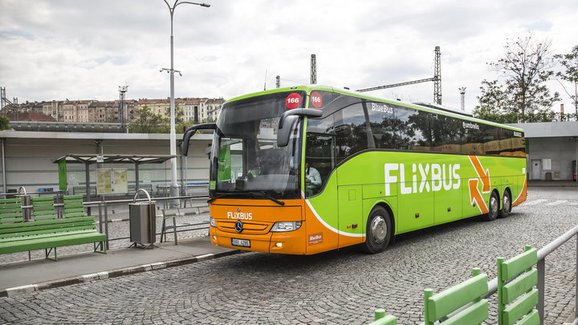 Flixbus v létě vypravuje z Florence dvakrát více odjezdů autobusů než vloni