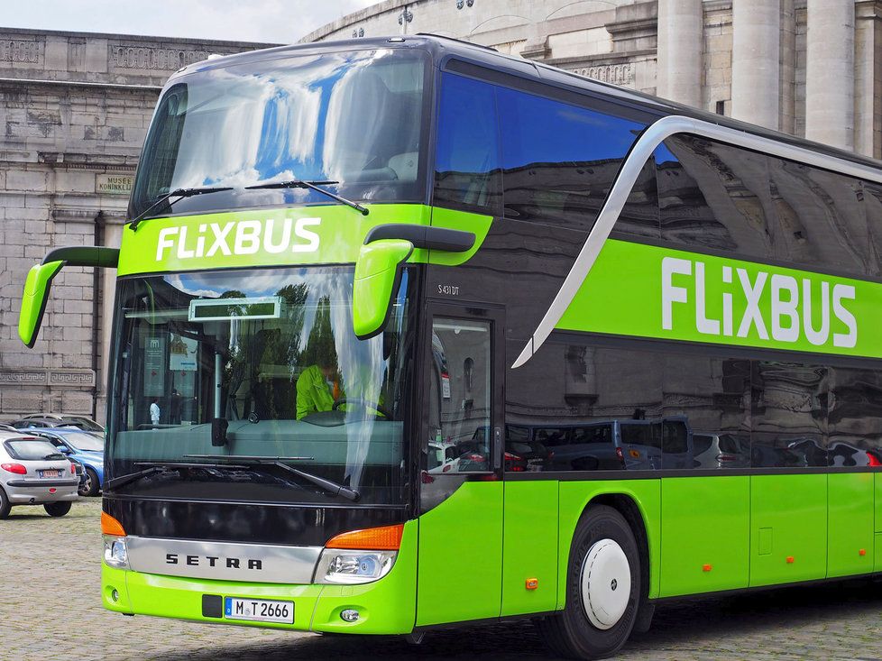 FlixBus jezdí podle Jančury za podnákladové ceny.