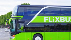 FlixBus jezdí podle Jančury za podnákladové ceny.