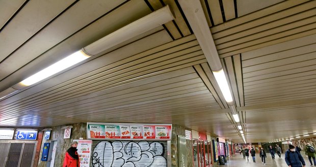 Dopravní podnik chystá opravu stanice metra Florenc. Nosníky, které drží stropní desku, jsou zkorodované