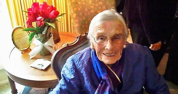 Florence Detlor je ve věku 101 let oficiálně nejstarším uživatelem Facebooku