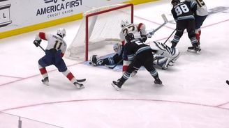 Ani 32 zákroků Vejmelky nestačilo Utahu na výhru Ani 32 zákroků Vejmelky nestačilo Utahu na výhru