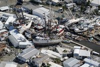 Obětí hurikánu Ian přibývá: Záchranáři odkrývají nová a nová těla v troskách