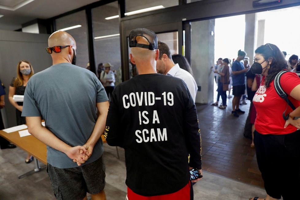Koronavirus v USA: Covid je podvor, hlásí demonstrující na Floridě (29.7.2021)