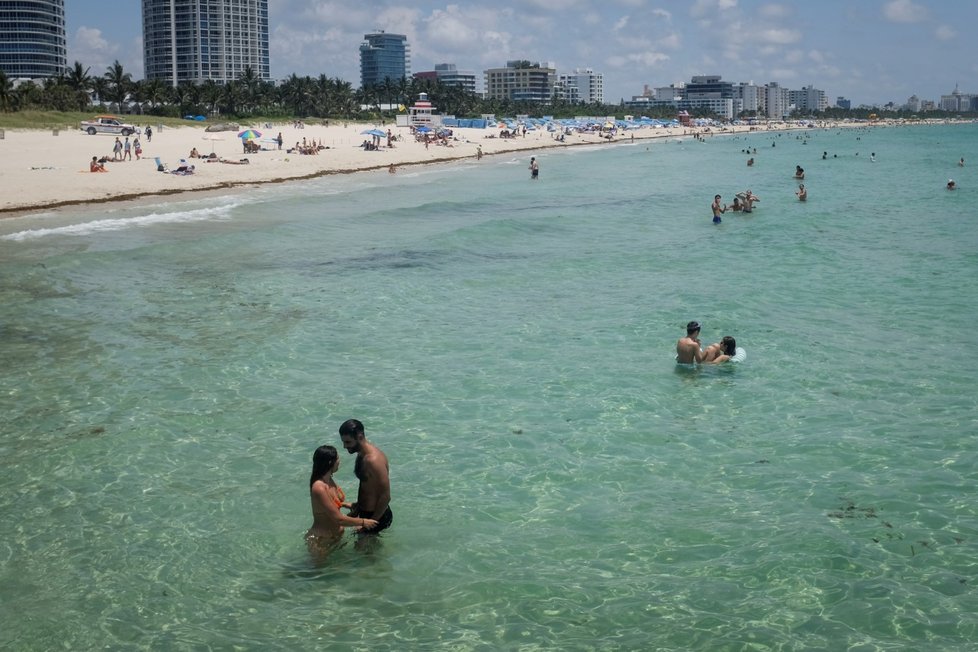 Na Floridě se opět začíná vyostřovat situace vzniklá celosvětovou pandemií koronaviru.