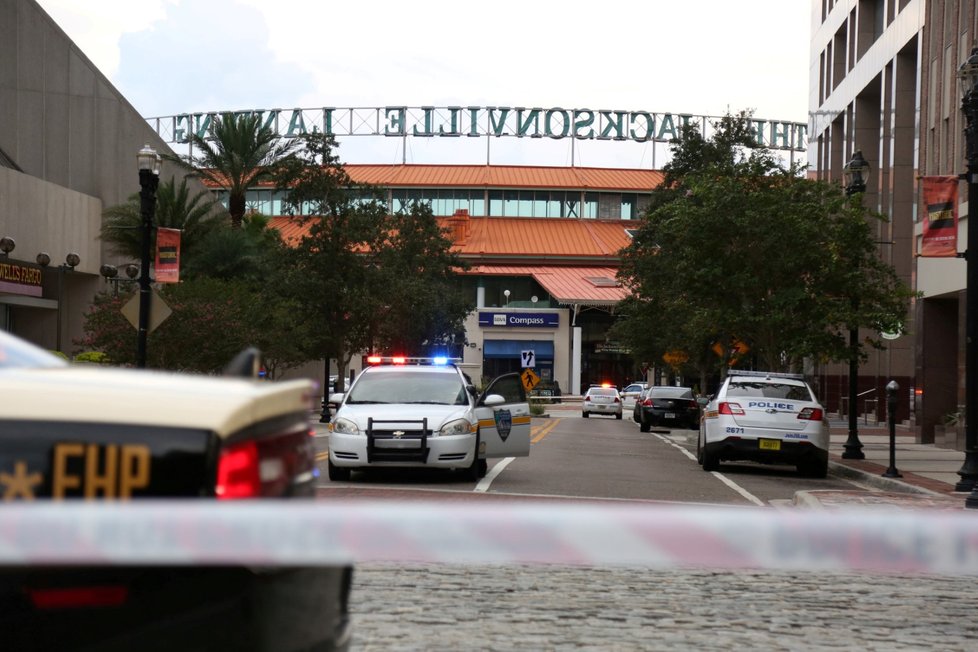 Střelba na Floridě si vyžádala tři mrtvé, včetně pachatele.