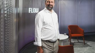 Věrnost firmě stojí statisíce. Jediný přestup vám okamžitě zvedne plat o 15 procent, říká šéf Randstadu Jánský Věrnost firmě stojí statisíce. Jediný přestup vám okamžitě zvedne plat o 15 procent, říká šéf Randstadu Jánský