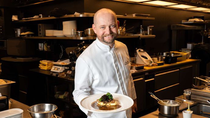 Degustační menu vzniklo pod taktovkou šéfkuchaře restaurace Fly Vista Karla Caldra. Degustační menu vzniklo pod taktovkou šéfkuchaře restaurace Fly Vista Karla Caldra.