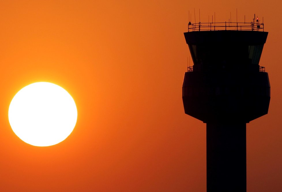 Britské regionální aerolinky Flybmi, které provozovaly pravidelné linky i z Brna do Mnichova, zkrachovaly a s okamžitou platností zrušily všechny lety.