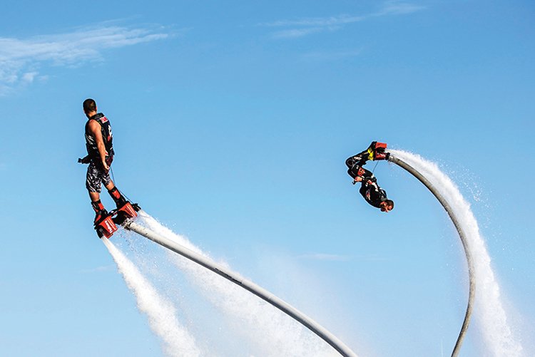 Zapata vymyslel i flyboard na vodní pohon