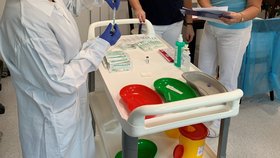 Fakultní nemocnice u svaté Anny nasadila lék proti parazitům ivermektin pacientům s covid-19 už v listopadu. : O?