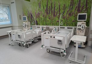 Pacienti s s ledvinovými a plicními obtížemi najdou v novém pavilonu P dialyzační lůžka i pneumologickou ambulanci, včetně bronchoskopického sálku a stacionáře.